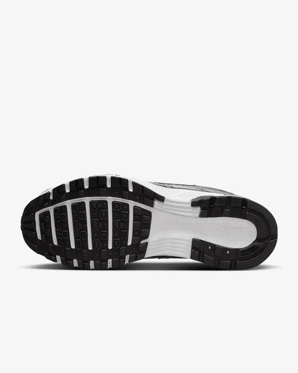 NIKE P6000